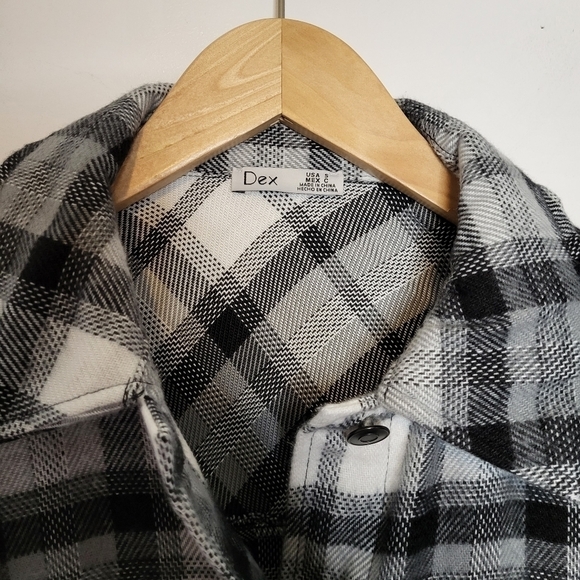 Dex Plaid Button Front Shacket Size S - Picture 3 of 6